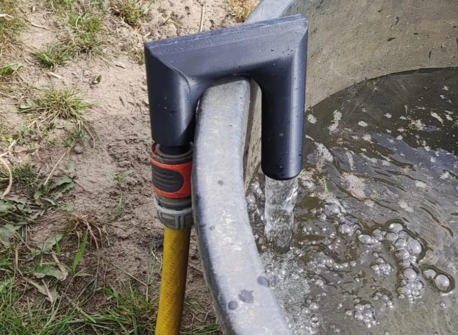 3d printed gadget_swimming filler hook